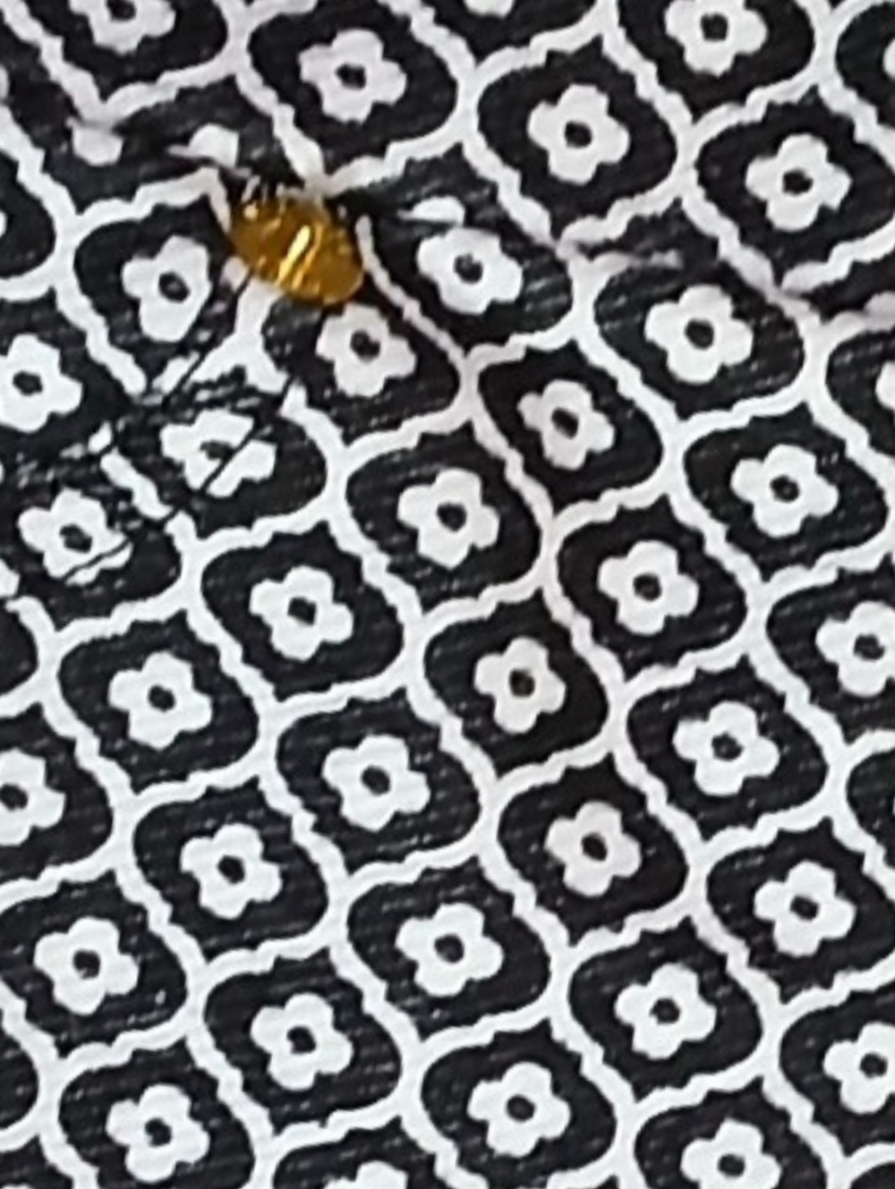 NWT Michael Kors Geometric Print Very Soft Stretch Cropped Pants Size Large - Picture 7 of 7